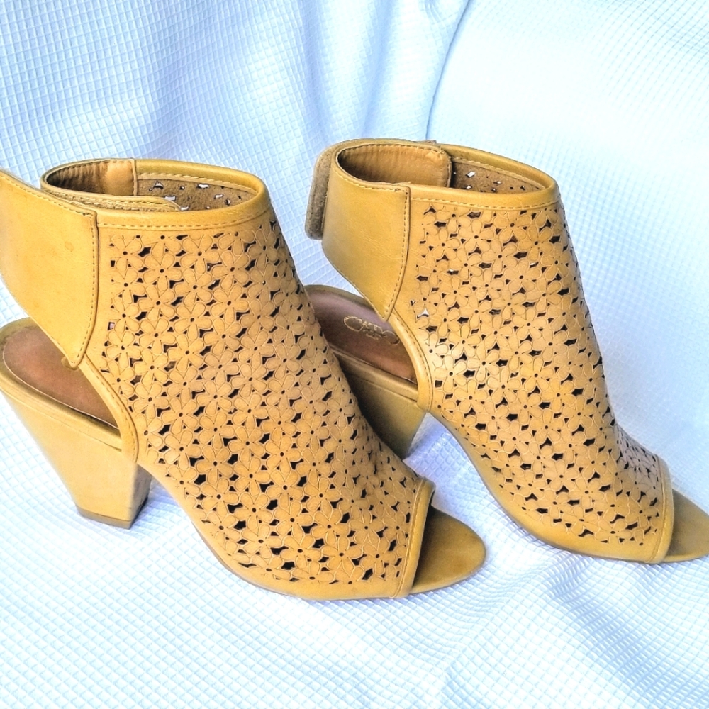 Womens Cato heels